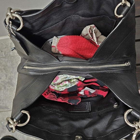 Coach Black Signature Canvas and Leather Small Lexy Shoulder Bag - Picture 7 of 8